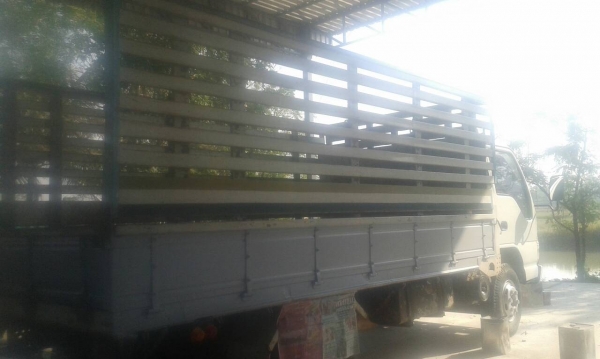 ขายรถบรรทุก 6 ล้อกระรั้ว ISUZU NQR 175 แรงม้าปี 2550 ยาว 4.30 เมตร ไมล์ 200000 กม.ราคา 600000