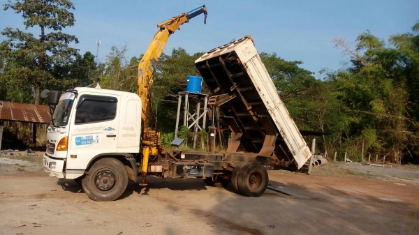 ขายรถบรรทุก 6 ล้อดัมพ์ติดเงียบ 3 ตัน HINO FG8J 220 แแรงม้า ดัมพ์สามมิตรยาว 5.20 เมตรไมล์ 90000 กม.ราคา 950000