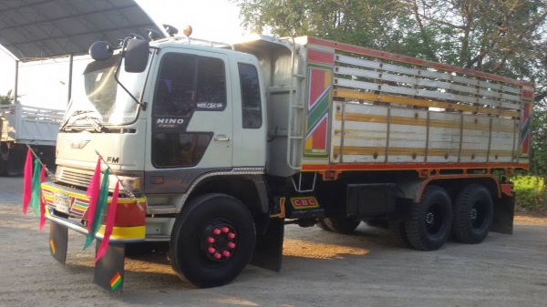 รถสิบล้อมือสอง HINO FM3M สวยสภาพพร้อมใช้งาน รถสิบล้อมือสอง HINO FM3M สวยสภาพพร้อมใช้งาน