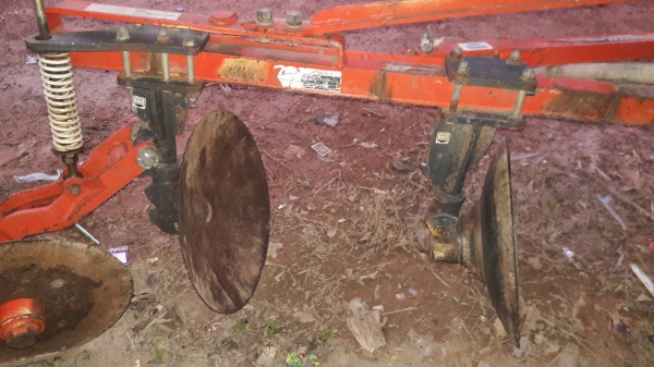 ขายผาน224fเฮฟวี่พลัสแปลงเป็นผานสามแล้วรุ่น36/36spมีสองพวงครับ