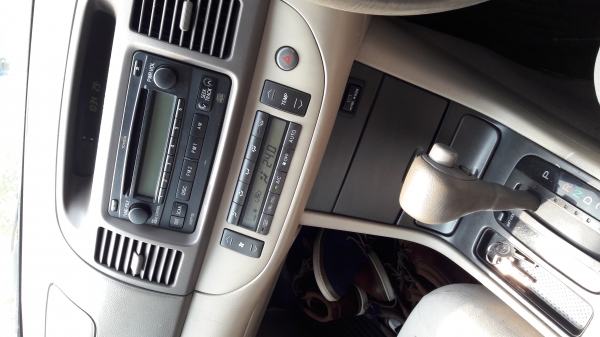 TOYOTA  CAMRY 2.0 E  ตัวสุดท้ายกลาง ปี 06 รถสวยเดิมๆ