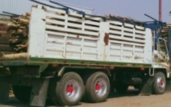 ISUZU ROCKY FXZ 210 HP 6SA1 สิบล้อดั๊มพ์ กระบะดั๊มพ์เหล็ก 12 ตันของ KAC สภาพสวยพร้อมบรรทุกพร้อมใช้งานได้เลยครับ เครื่องยนต์แน่นดีแรงดีเดิมๆ ภายในห้องเก๋งคอนโซลสวยครบพร้อม พวงมาลัยเพาเวอร์ ระบบเบรคทริ๊ปฟี้ครบครัน ช่วงล่างแน่นคัชซีสวยไม่มีบวม ยางสภาพดี 10 เ