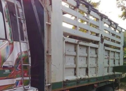 ISUZU ROCKY FXZ 210 HP 6SA1 สิบล้อดั๊มพ์ กระบะดั๊มพ์เหล็ก 12 ตันของ KAC สภาพสวยพร้อมบรรทุกพร้อมใช้งานได้เลยครับ เครื่องยนต์แน่นดีแรงดีเดิมๆ ภายในห้องเก๋งคอนโซลสวยครบพร้อม พวงมาลัยเพาเวอร์ ระบบเบรคทริ๊ปฟี้ครบครัน ช่วงล่างแน่นคัชซีสวยไม่มีบวม ยางสภาพดี 10 เ