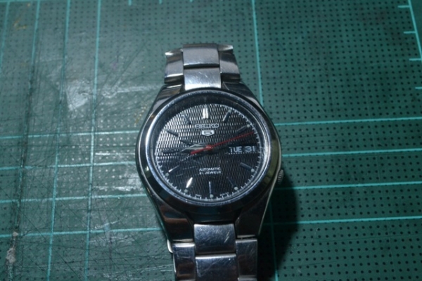 นาฬิกา SEIKO 5 Automatic หลังใส หน้าปัทม์30มม.