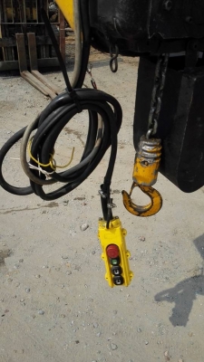 ==== SOLD ==== รอกโซ่ไฟฟ้า NAVY MORRIS Made in Germany ขนาด 1 ตัน.ไฟ 380V. โซ่ยาว 6 เมตร สภาพสวยอุปกรณ์ครบดึงนิ่มพร้อมใช้งาน