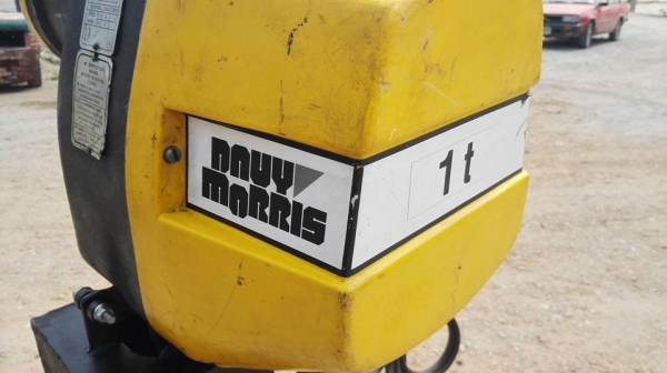 ==== SOLD ==== รอกโซ่ไฟฟ้า NAVY MORRIS Made in Germany ขนาด 1 ตัน.ไฟ 380V. โซ่ยาว 6 เมตร สภาพสวยอุปกรณ์ครบดึงนิ่มพร้อมใช้งาน