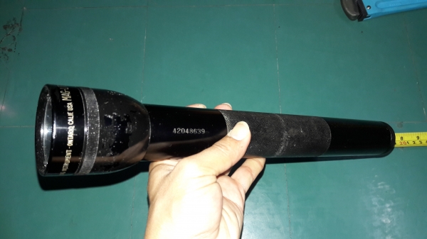 ขายไฟฉายMAG-LITE Made in USA. ขนาด4ท่อน ขายไฟฉายMAG-LITE Made in USA. ขนาด4ท่อน