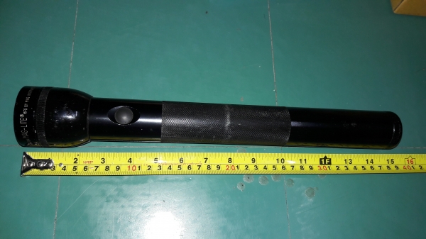 ขายไฟฉายMAG-LITE Made in USA. ขนาด4ท่อน ขายไฟฉายMAG-LITE Made in USA. ขนาด4ท่อน