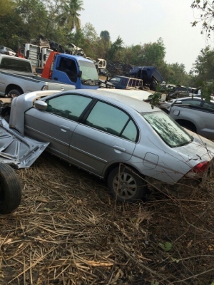 ซากไดเเมนชั่น ปี04 สีเทา โอนลอย หรือเเยกขายอะไหลทั้งคันถอดได้ทุกอย่างมีหลายรุ่นทั้งเก๋งเเละกระบะ