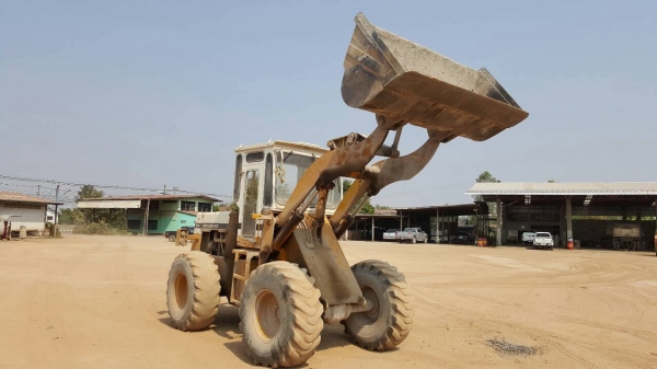 ขาย รถตัก KOMATSU 515 เครื่องเดิม DA640 ปั้มดี รถใช้งานอยู่เป็นประจำ ราคาต่อรองได้ ขาย รถตัก KOMATSU 515 เครื่องเดิม DA640 ปั้มดี รถใช้งานอยู่เป็นประจำ ราคาต่อรองได้