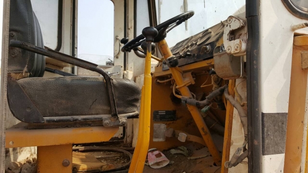 ขาย รถตัก KOMATSU 515 เครื่องเดิม DA640 ปั้มดี รถใช้งานอยู่เป็นประจำ ราคาต่อรองได้ ขาย รถตัก KOMATSU 515 เครื่องเดิม DA640 ปั้มดี รถใช้งานอยู่เป็นประจำ ราคาต่อรองได้