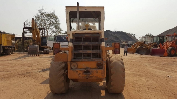 ขาย รถตัก KOMATSU 515 เครื่องเดิม DA640 ปั้มดี รถใช้งานอยู่เป็นประจำ ราคาต่อรองได้ ขาย รถตัก KOMATSU 515 เครื่องเดิม DA640 ปั้มดี รถใช้งานอยู่เป็นประจำ ราคาต่อรองได้