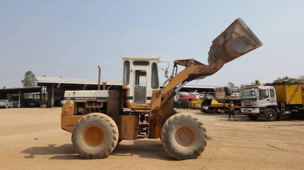 ขาย รถตัก KOMATSU 515 เครื่องเดิม DA640 ปั้มดี รถใช้งานอยู่เป็นประจำ ราคาต่อรองได้ ขาย รถตัก KOMATSU 515 เครื่องเดิม DA640 ปั้มดี รถใช้งานอยู่เป็นประจำ ราคาต่อรองได้