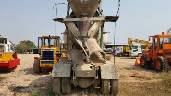 ขาย รถโม่ปูน 5 คิว 10 ล้อ 2 เพลา ISUZU SRZ450 เครื่อง DH100 240 แรงม้า คัสซีสวยตลอดเส้น รถใช้งานได้ปกติ ทะเบียนพร้อมโอนครับ ขาย รถโม่ปูน 5 คิว 10 ล้อ 2 เพลา ISUZU SRZ450 เครื่อง DH100 240 แรงม้า คัสซีสวยตลอดเส้น รถใช้งานได้ปกติ ทะเบียนพร้อมโอนครับ