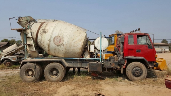 ขาย รถโม่ปูน 5 คิว 10 ล้อ 2 เพลา ISUZU SRZ450 เครื่อง DH100 240 แรงม้า คัสซีสวยตลอดเส้น รถใช้งานได้ปกติ ทะเบียนพร้อมโอนครับ ขาย รถโม่ปูน 5 คิว 10 ล้อ 2 เพลา ISUZU SRZ450 เครื่อง DH100 240 แรงม้า คัสซีสวยตลอดเส้น รถใช้งานได้ปกติ ทะเบียนพร้อมโอนครับ