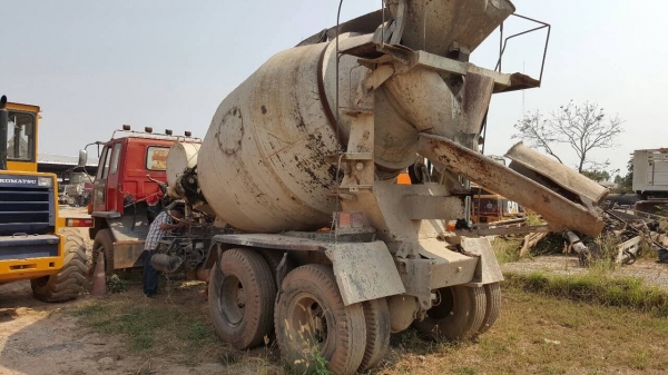 ขาย รถโม่ปูน 5 คิว 10 ล้อ 2 เพลา ISUZU SRZ450 เครื่อง DH100 240 แรงม้า คัสซีสวยตลอดเส้น รถใช้งานได้ปกติ ทะเบียนพร้อมโอนครับ ขาย รถโม่ปูน 5 คิว 10 ล้อ 2 เพลา ISUZU SRZ450 เครื่อง DH100 240 แรงม้า คัสซีสวยตลอดเส้น รถใช้งานได้ปกติ ทะเบียนพร้อมโอนครับ