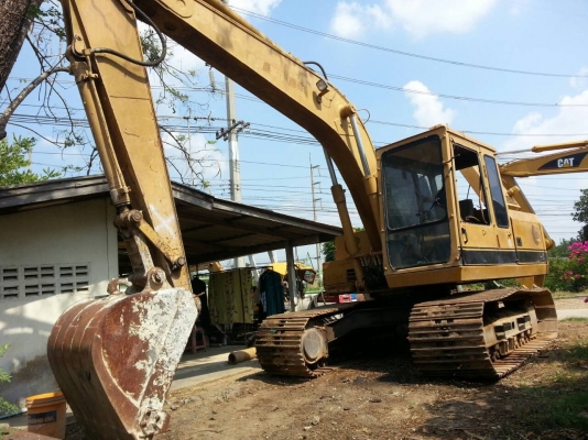 ขออนุญาติขายรถ E200B  พร้อมใช้งาน เครื่อง 3116 เดีมตอดรถสภาพเดีมๆเอกสารเล่ม ราคา 680000 สนใจติดต่อ  0853224877-=0988930465