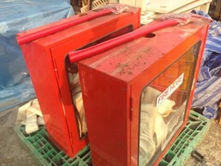 ตู้เก็บอุปกรณ์ดับเพลิง2 ตู้ สายพร้อมหัว 3เส้น วาวล์1 ขวาน 2 ขาย15,000บาทขายเหมา ไม่เเยก ตู้เก็บอุปกรณ์ดับเพลิง2 ตู้ สายพร้อมหัว 3เส้น วาวล์1 ขวาน 2 ขาย15,000บาทขายเหมา ไม่เเยก