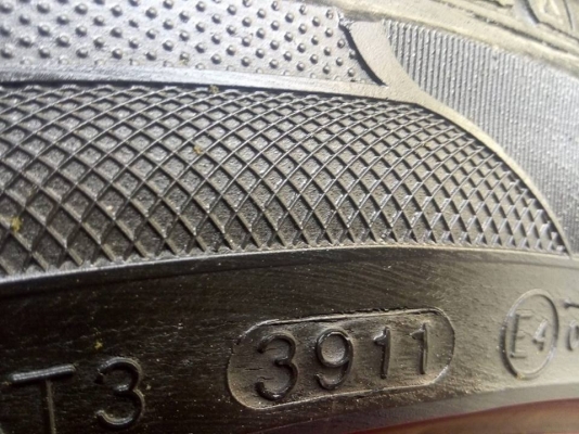 กล้วย 16 กว้างหลัง 9 หน้า 7 ครึ่ง สวยใส พร้อมยาง 10000 กล้วย 16 กว้างหลัง 9 หน้า 7 ครึ่ง สวยใส พร้อมยาง 10000