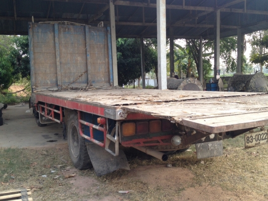 ISUZU  เด่ก้า  รถบรรทุก หกล้อ เครื่องดี ครัชซีสวยพื้นเรียบ 550,000 บาท