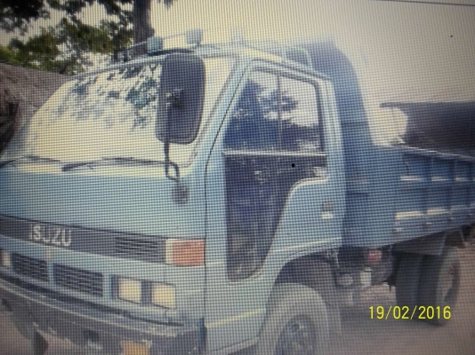 ขาย6ล้อดั้มNPR  115 แรง   370000 บาท  Fหลัง  เพาเวอร์ เอกสารพร้อมโอน