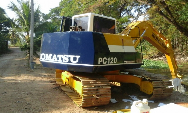 KOMATSU  แบคโฮ120-5  อินวอยท์  ขาย 800,000