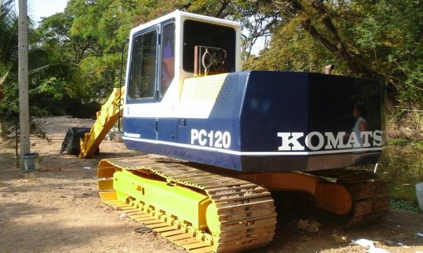 KOMATSU  แบคโฮ120-5  อินวอยท์  ขาย 800,000