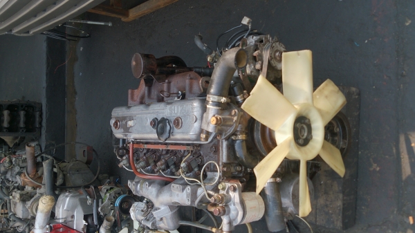 .เครื่องอิซูสุ 100แรง 4BC1 พร้อมเกีร์ยสวยๆ