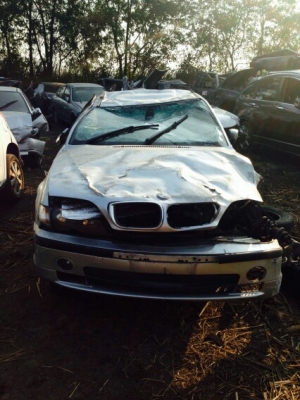 ซาก BMW E46 เเยกขายอะไหลได้ทั้งหมดทั้งคันสนใจสอบถามได้มีหลายรุ่นทั้งเก๋งเเละกระบะ