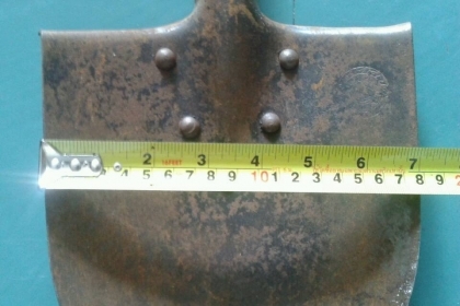 ขายพลั่วทหารงานเก่าไว้ตักดินระเบิดด้ามไม้สวยคลาสลิก