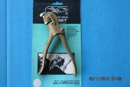 ขายคัดคองเลื่อยตราหมึกเบ็ดเก่าเก็บ SQUIDHOOK Made in England. ขายคัดคองเลื่อยตราหมึกเบ็ดเก่าเก็บ SQUIDHOOK Made in England.