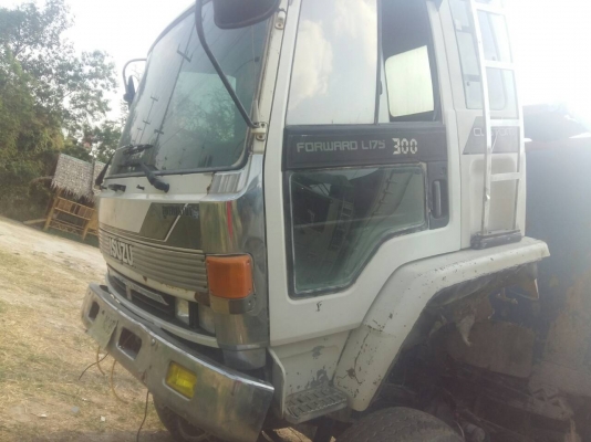 ขายหัว isuzu ร็อคกี้ สภาพดีไม่ผุ อุปกรณ์ครบ มีแอร์ ภายในสวย