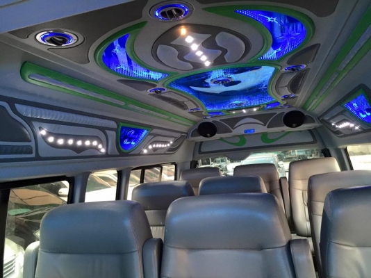 รถตู้ ดีเซลล์ปี 2009// แต่งวีไอพี // เบาะ 3 แถว //ราคา 829,000 บาท โทร. 0922726669 ตันหยง