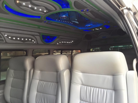 รถตู้ ดีเซลล์ปี 2009// แต่งวีไอพี // เบาะ 3 แถว //ราคา 829,000 บาท โทร. 0922726669 ตันหยง