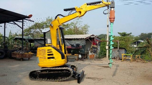 แม็คโครเจาะดิน KOMATSU..PC28UU-2 เครื่องรุ่น 3D84 ราคาเบา ๆ แม็คโครเจาะดิน KOMATSU..PC28UU-2 เครื่องรุ่น 3D84 ราคาเบา ๆ