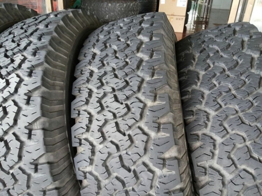 ยาง BF goodrich allterrain 265/75/16 ยางสวยดอกเต็ม หนวดครบ