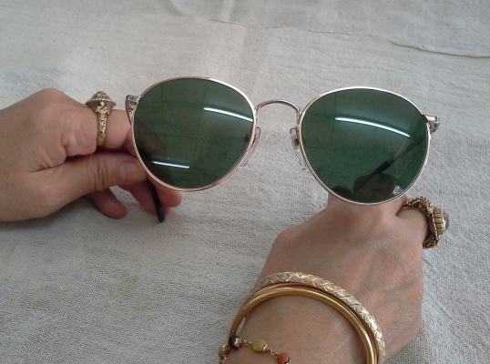 แว่นตาคลาสสิคทรง 'หยดน้ำ-จอห์น เลนนอน'  HOYA made in Japan