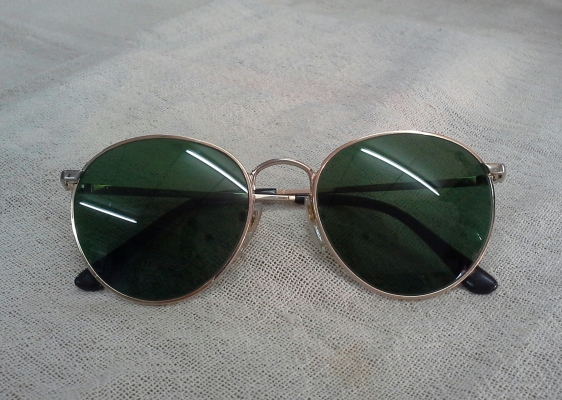 แว่นตาคลาสสิคทรง 'หยดน้ำ-จอห์น เลนนอน'  HOYA made in Japan