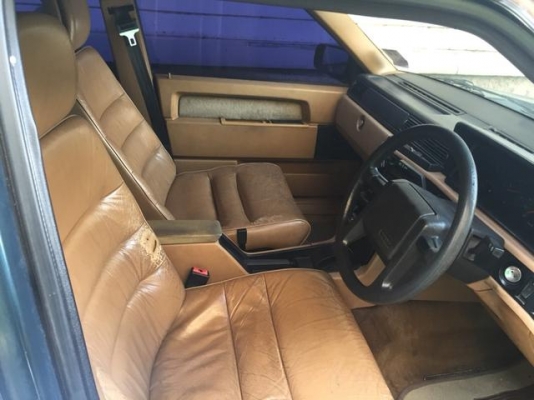 Volvo ปี33 เครื่องดี เดิม เกียร์นิ่ม เดิม เเอร์เย็น ภายนอกสีสวย ในสวย เอกสารครบ ภาษี พค 59 มาดูรถก่อนได้ครับ ไม่ผิดหวัง