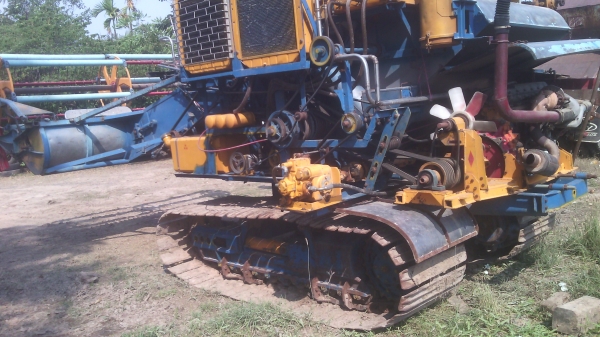 รถเกี่ยวข้าวอำนวยการช่าง600,000