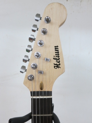 กีต้าร์ไฟฟ้า 3 แท็ค ยี่ห้อ Helium สีน้ำเงิน คอดำ ของใหม่