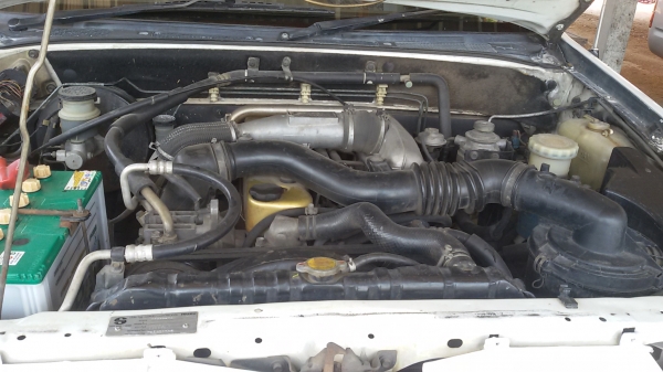 isuzu ดาร์ก้อน เครื่อง 2500 cc รุ่นหน้าหวีตัวจริง หน้าหลังเดิมๆ รถสภาพดีมาก