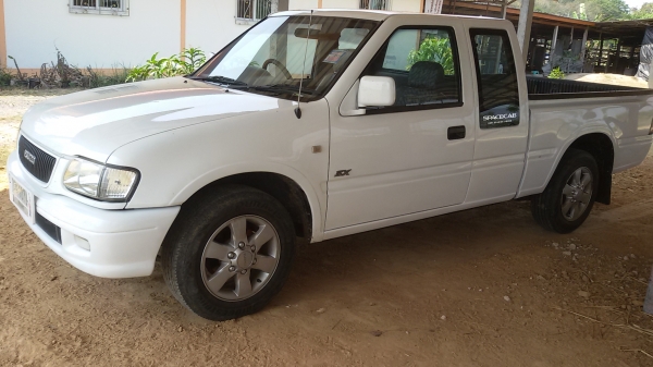 isuzu ดาร์ก้อน เครื่อง 2500 cc รุ่นหน้าหวีตัวจริง หน้าหลังเดิมๆ รถสภาพดีมาก