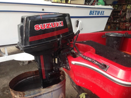 ขายเครื่องเรือซูซุกิหางยาว 2จังหวะ 50แรง เครื่องดีมากสตาร์สทีเดียวติด น้ำเดินดี มาลองเครื่องดูก่อนครับแล้วจะชอบ ขาย 35000 บาท