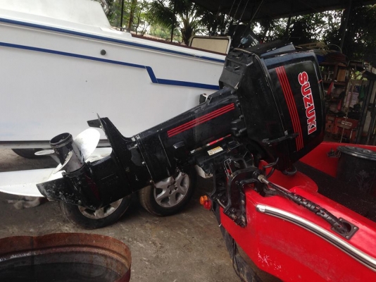 ขายเครื่องเรือซูซุกิหางยาว 2จังหวะ 50แรง เครื่องดีมากสตาร์สทีเดียวติด น้ำเดินดี มาลองเครื่องดูก่อนครับแล้วจะชอบ ขาย 35000 บาท