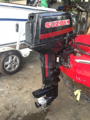 ขายเครื่องเรือซูซุกิหางยาว 2จังหวะ 50แรง เครื่องดีมากสตาร์สทีเดียวติด น้ำเดินดี มาลองเครื่องดูก่อนครับแล้วจะชอบ ขาย 35000 บาท