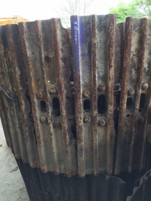 โซ่พร้อมใบเก่า kobelco sk220-3-5 ใบยาว 80 ซม เส้นละ 45,000