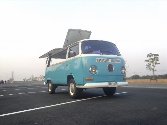 ตู้โฟล์คแตงโมเปิดบาร์ไฟเลี้ยวล่าง ทะเบียนครบ พร้อมใช้ ขับสบายๆ