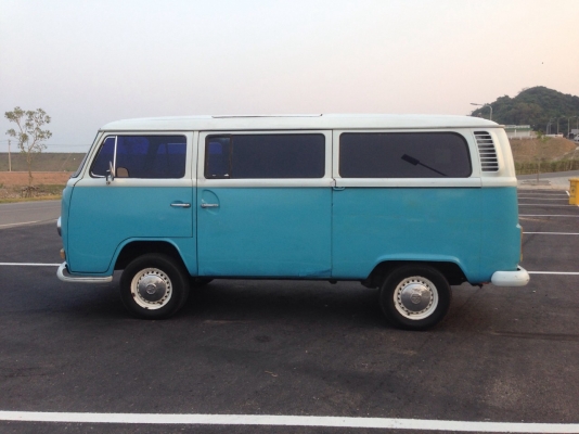 ตู้โฟล์คแตงโมเปิดบาร์ไฟเลี้ยวล่าง ทะเบียนครบ พร้อมใช้ ขับสบายๆ