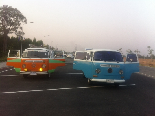 ตู้โฟล์คแตงโมเปิดบาร์ไฟเลี้ยวล่าง ทะเบียนครบ พร้อมใช้ ขับสบายๆ